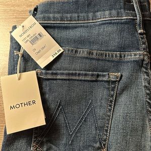 NEW Mother The Insider Crop Step Fray size 29, in girl crush